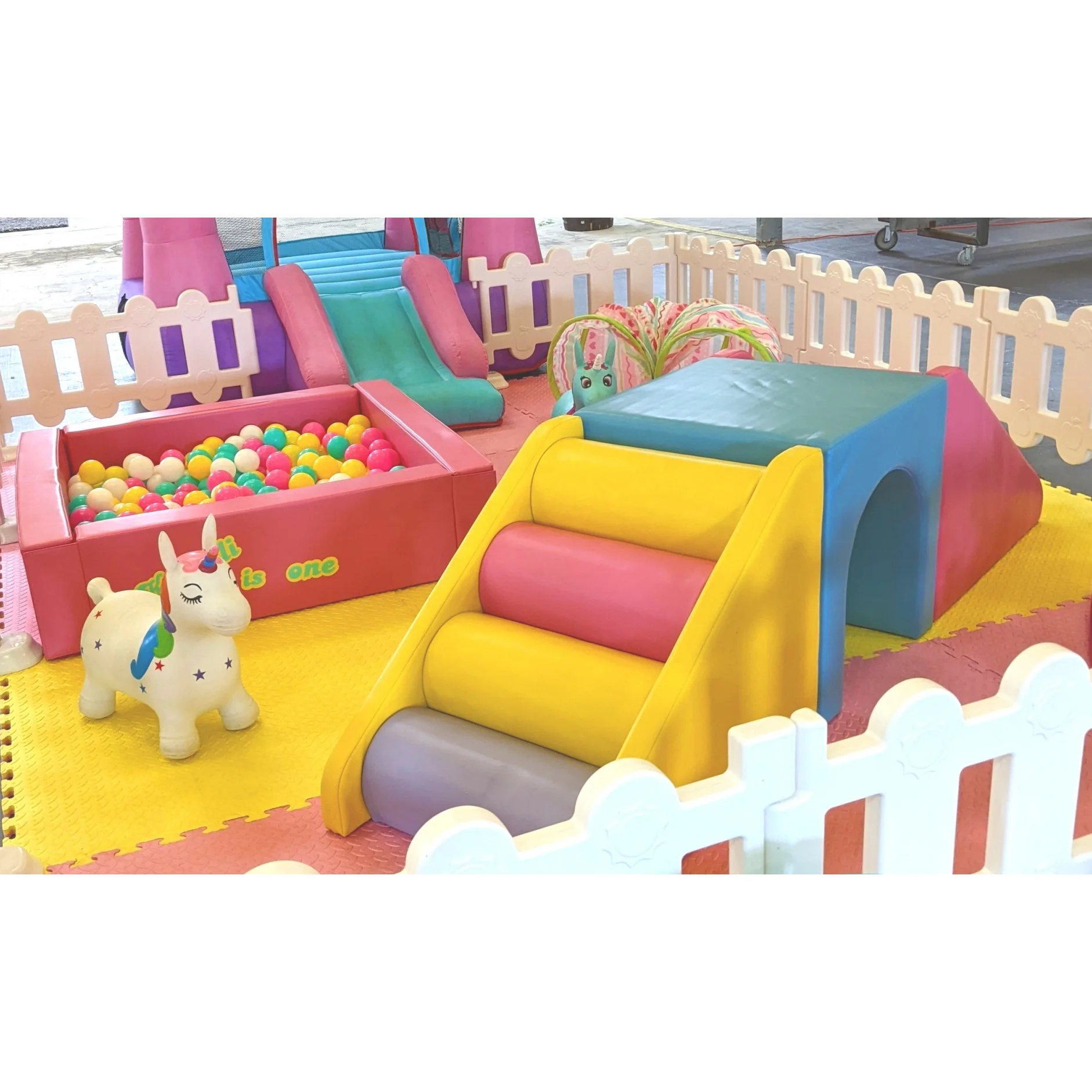 Hot Selling Kids play zone indoor party sets soft equipment indoor soft climbing sensory training pink soft play set