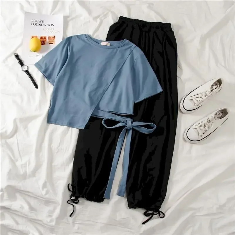 חליפות אופנה נשים חליפה שתי חתיכות להגדיר גיל-צמצום אסימטרי קצר וחולצת מכנסיים ישרים 2024 קיץ חדש