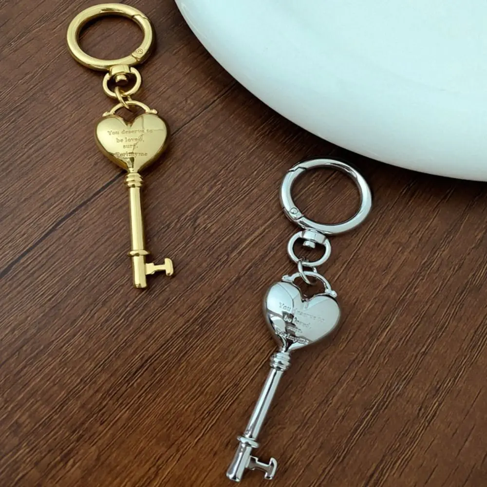 

Fashionable Couple Keychain Car Key Rings Heart Lock Pendant Keyring Jewelry for Fashion Enthusiasts Elegant Bag Charm