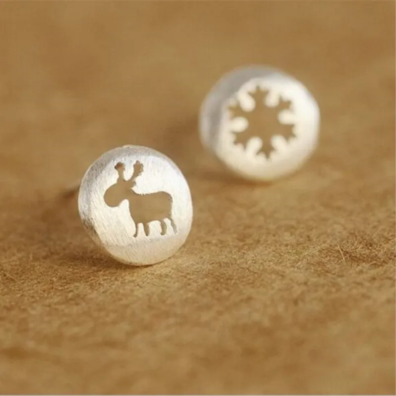 New Fashion Jewelry Cute Animal 925 Sterling Silver Asymmetric Deer And Snowflake Hollow Christmas Gift Stud Earrings  E272