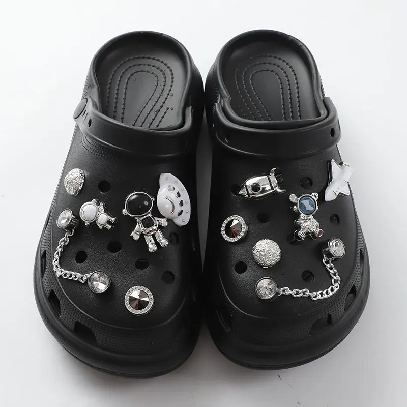 12Pcs/Set DIY Astronaut Alien Set Shoes Buckles Decoration for Women men Croc Shoes Removable Charm Buckle Party Accessories