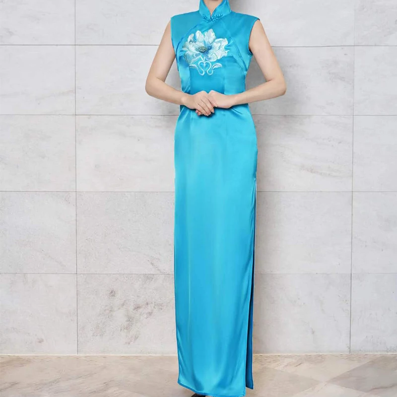

Young Girl's Revised Version Embroidered High Slit Long Qipao Chinese Sle Performance Costume Retro Design