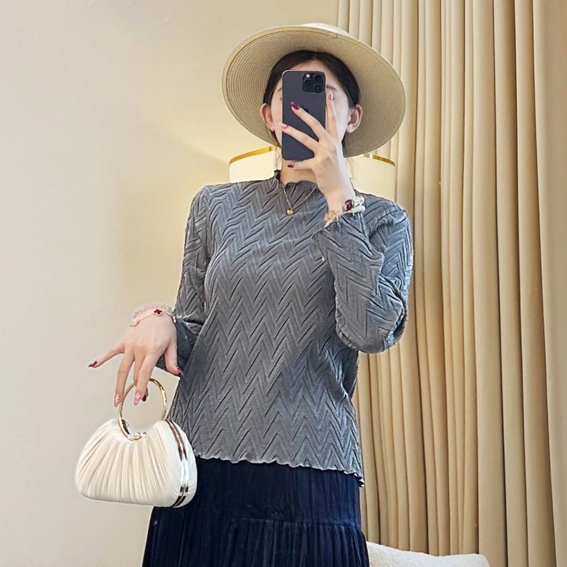 

Miyake плиссированная футболка, простая японская грязная плиссированная футболка с круглым вырезом, летние универсальные тонкие однотонные плиссированные топы, женские