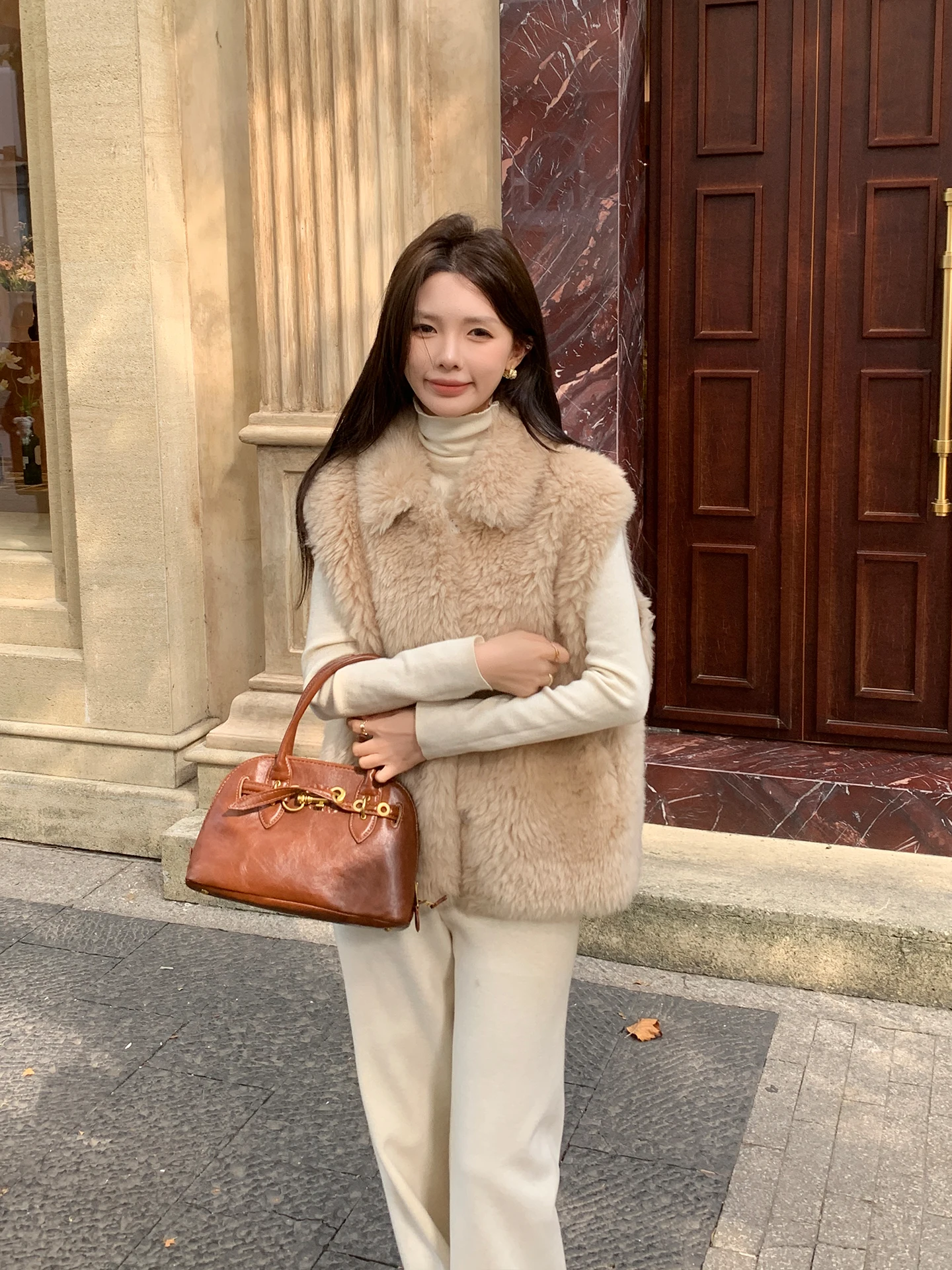 

Women's ort Lamb Fur Vest Suede Leather Warmth Inteated Jaet Casual Sle Winter 2025 Faion Youth And Middle-aged Sui...