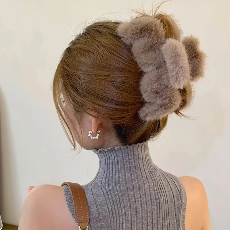 Grampo de garra de pelúcia para mulheres, onda nuvem em forma, tubarão garra, hairpin, peles artificiais, cabelo caranguejo, acessórios, moda inverno