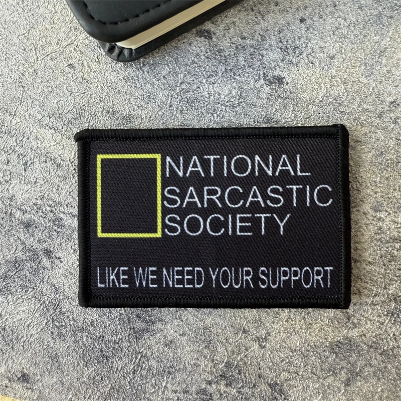 جمعية السخرية الوطنية المعنويات التكتيكية العسكرية التصحيح شارة التصحيح شارة هوك وحلقة ملصقات الملحقات على ظهره في الهواء الطلق