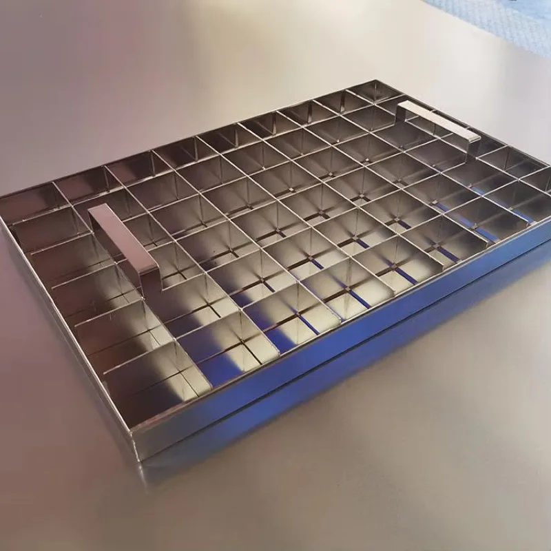 Customizable thickened stainless steel tray with cake cutter for baking candies and cakes
