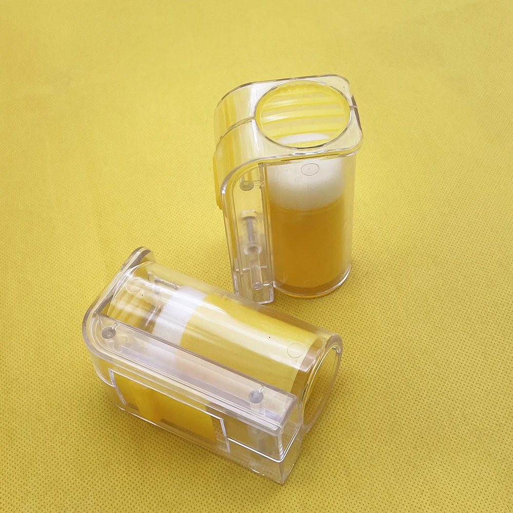 

Wholesale Queen Bee Marker Bottle Plastic Push Cup Box Holder Catcher Mark Identification Tools Beekeeping Farm Supplies Sale