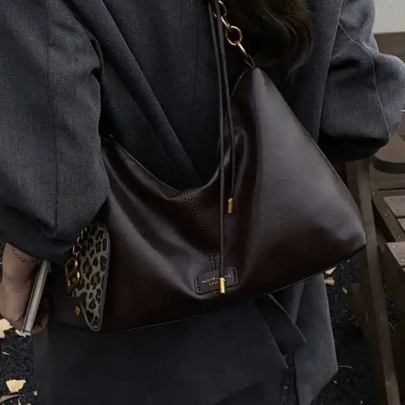 

Vintage Women's Bag Large Capacity PU Leather Shoulder Bag Solid Color Simple Casual Commuter Bag Retro Handbags