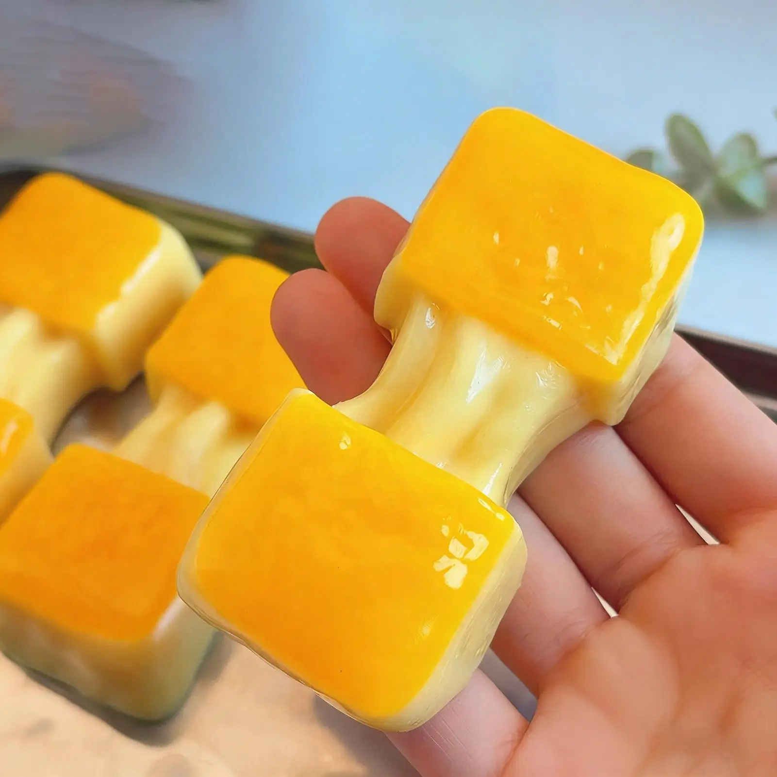 Mochi Taba Squishys pasteles de arroz cepillados amarillos bolsas adhesivas suaves de silicona de imitación comida pan postres juguetes irritables inquietos