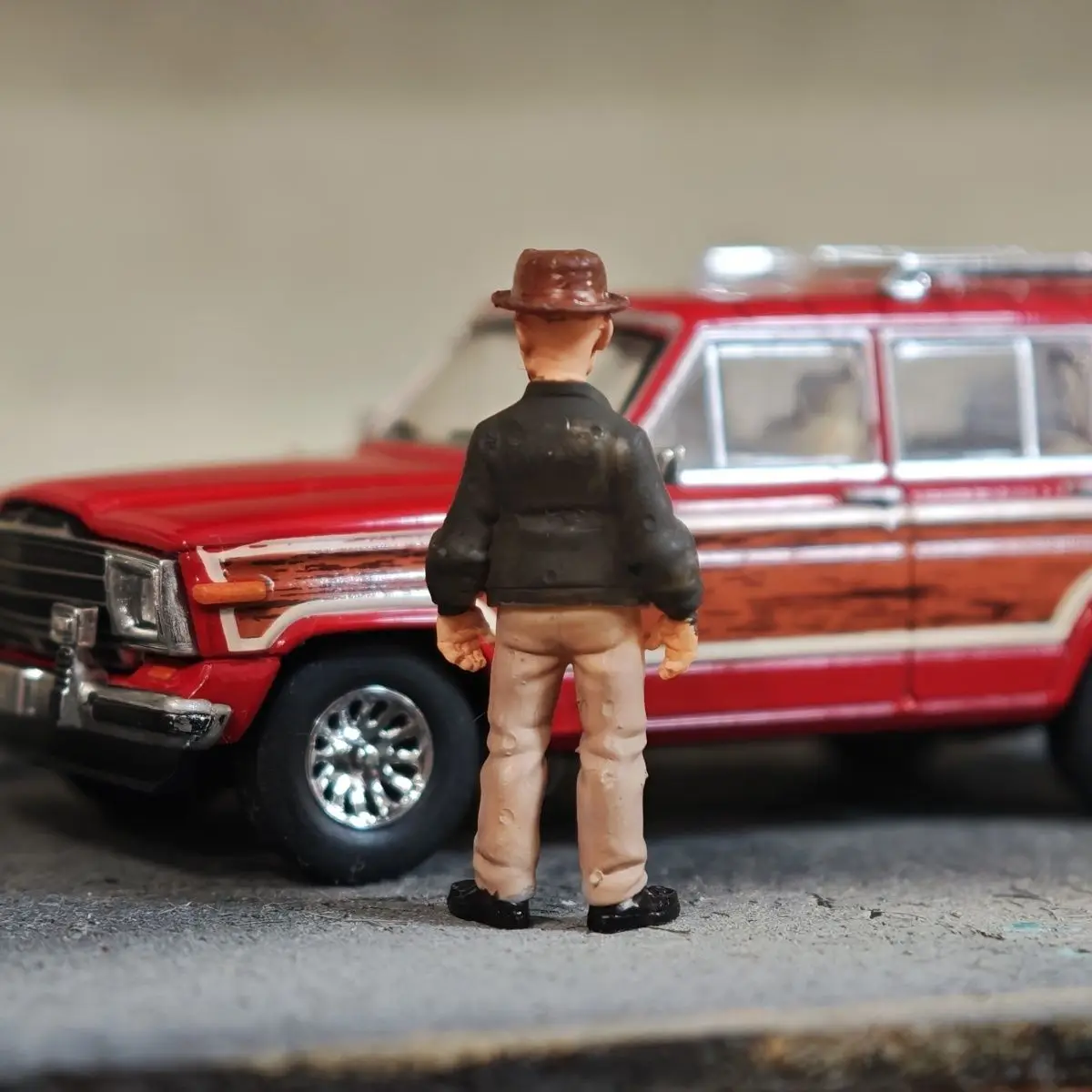 1/64 modelo de resina em miniatura garagem carro cena walter boneca branca estatuetas diorama