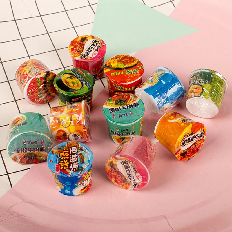 

Миниатюрный набор для кукольного домика с лапшой быстрого приготовления, игрушка для ролевых игр в кухню кукольного домика.