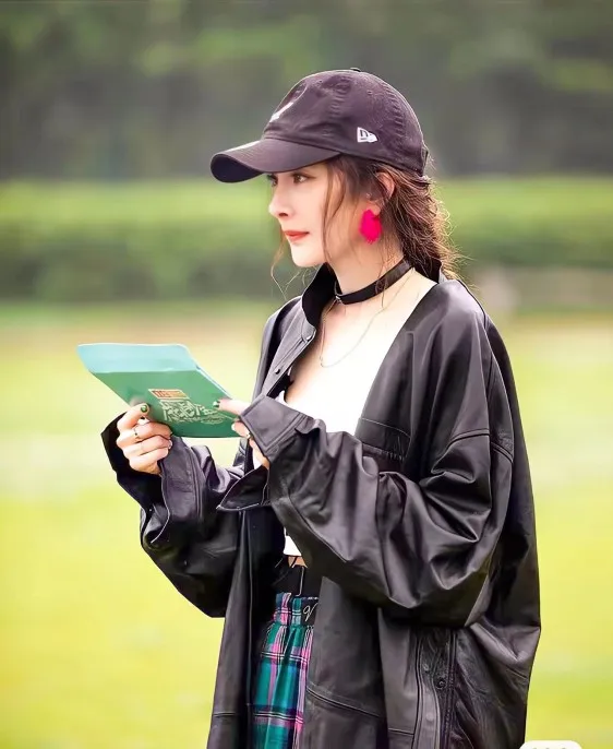 本革バイカージャケット レディース ルーズフィット バットウィングスリーブ ロングコート インディゴレザー 多用途 スリム 通勤に優しいデザイン