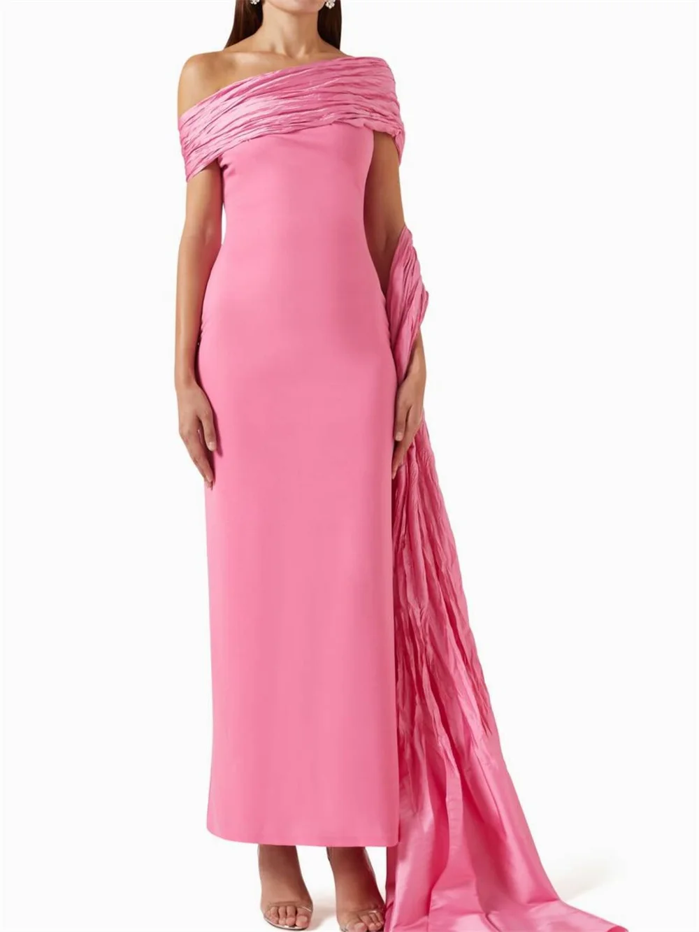 فستان سهرة مخصص من Contessa فستان حفلة موسيقية أنيق رومانسي وردي بدون أكتاف فستان رسمي مع ذيل شال من الساتان لضيف الزفاف