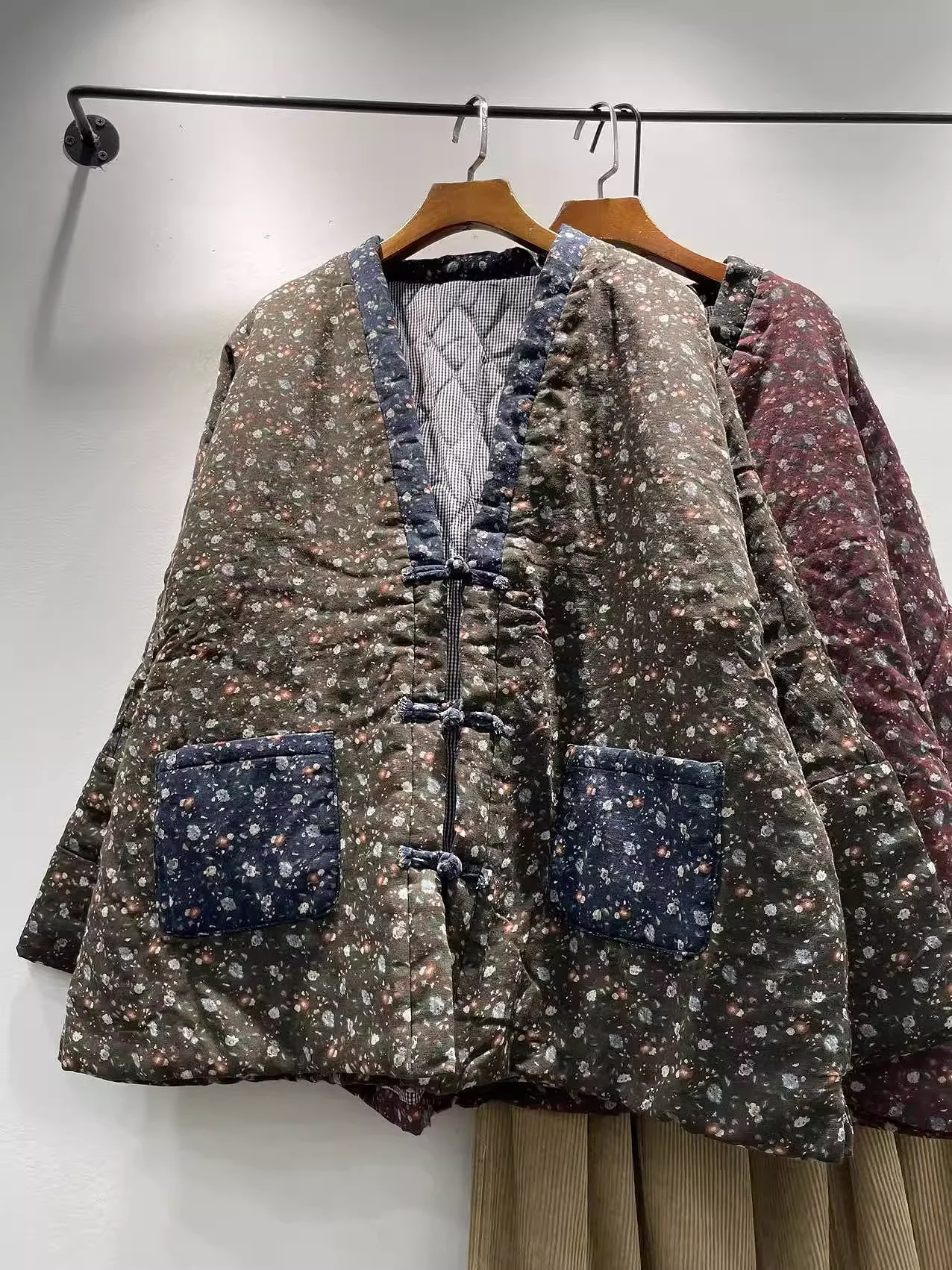 

Bust 132cm Vintage cotton padded jacket for women winter Chinese style knot buttons print padded coat outwear