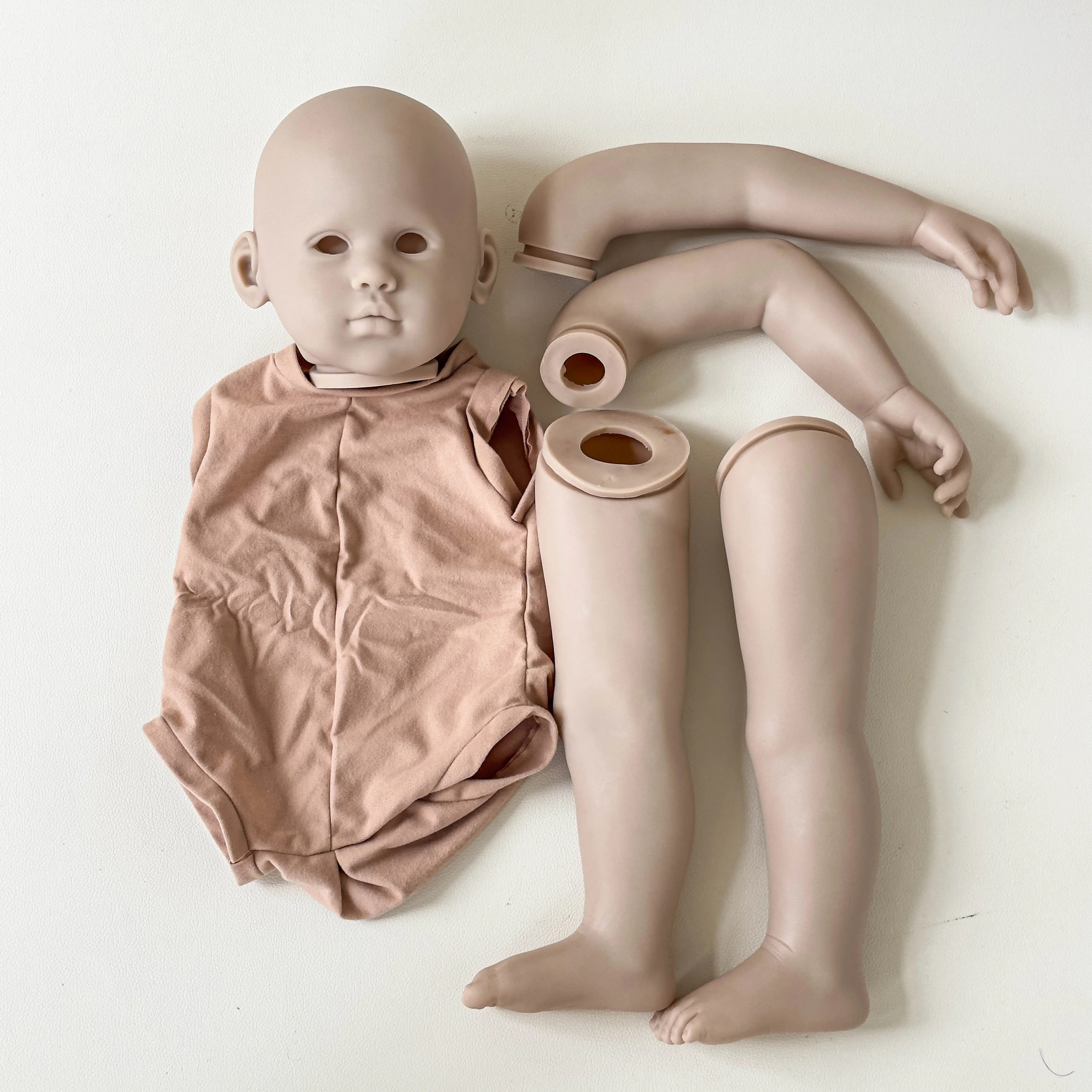 Zestaw dla lalki Reborn EGO 32 cale, Louisa, edycja limitowana, popularny zestaw, miękki korpus, wrażenie dotyku jak świeży, kolorowy zestaw winylowy.