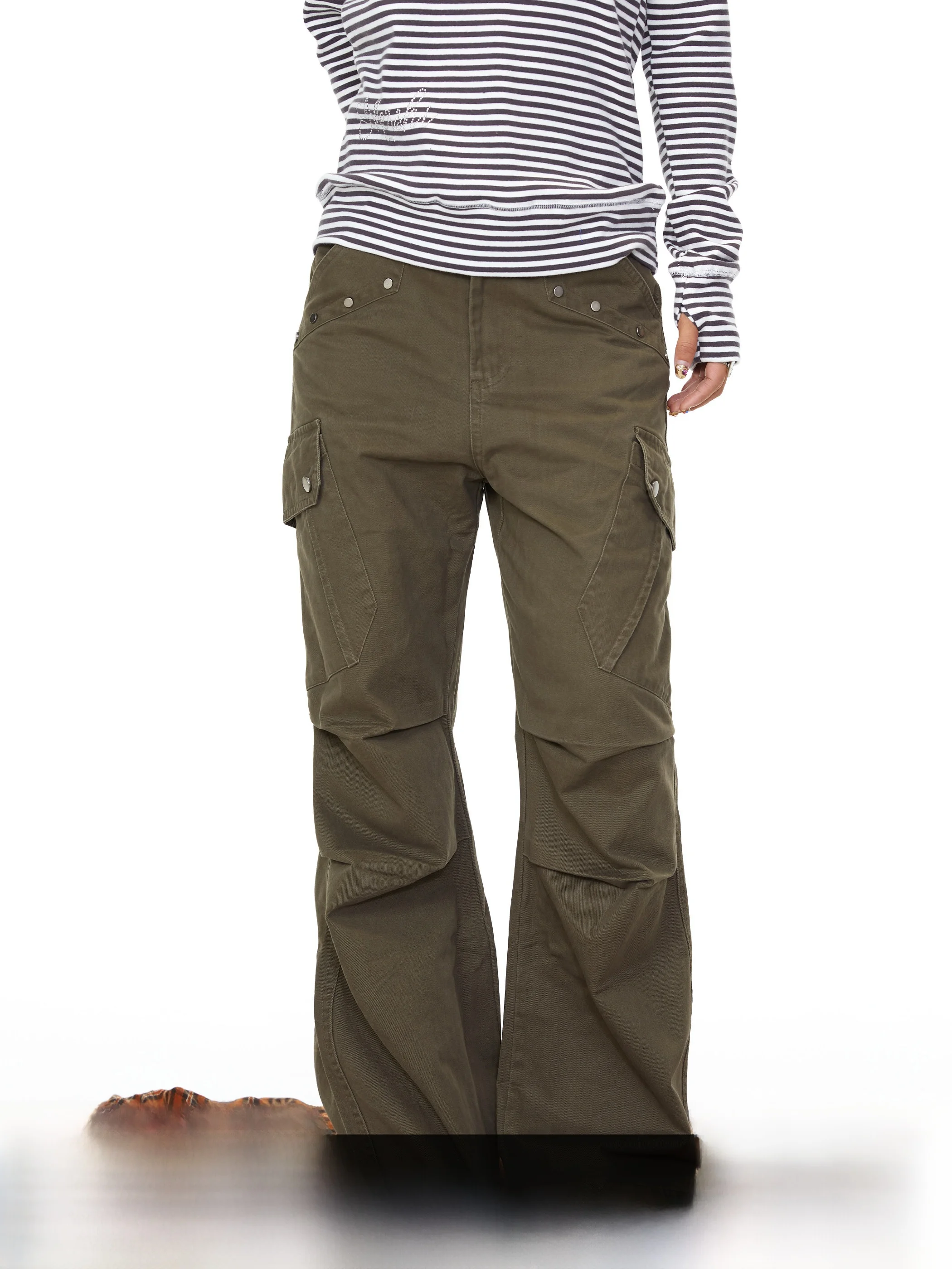 

Плиссированные рабочие брюки Blabb с заклепками, расклешенные брюки, женские осенние американские модные брендовые брюки с несколькими дизайнами, повседневная длинная футболка...