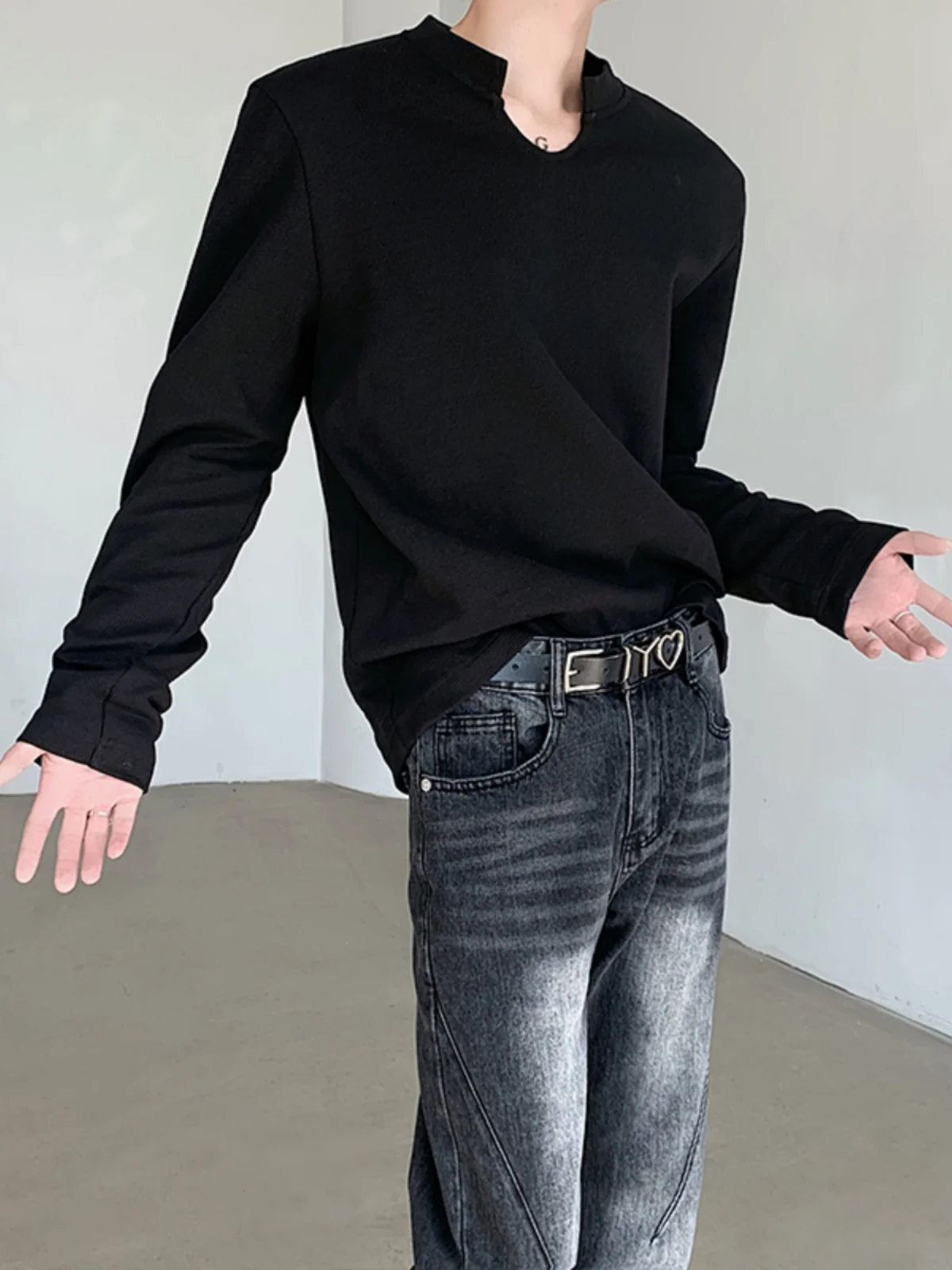 

Корейская свободная футболка с длинным рукавом и U-образным вырезом, повседневный базовый топ для весны и осени, из полиэфирного волокна, цветной, с V-образным вырезом