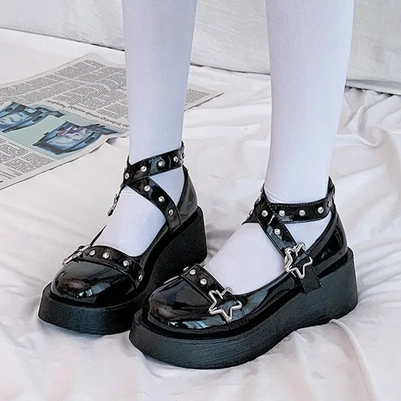 Lolita Shoes Star Buckle Mary Janes Women Cross-tied Platform Patent Leather Girls Rivet Casual Platform Small Leather Shoe 2024