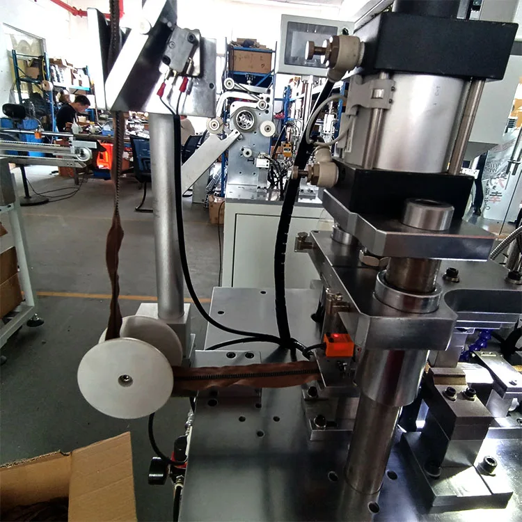 Automatic Open End Delrin Zipper Film Welding Tape Sealing Plastic Zipper Making Machine