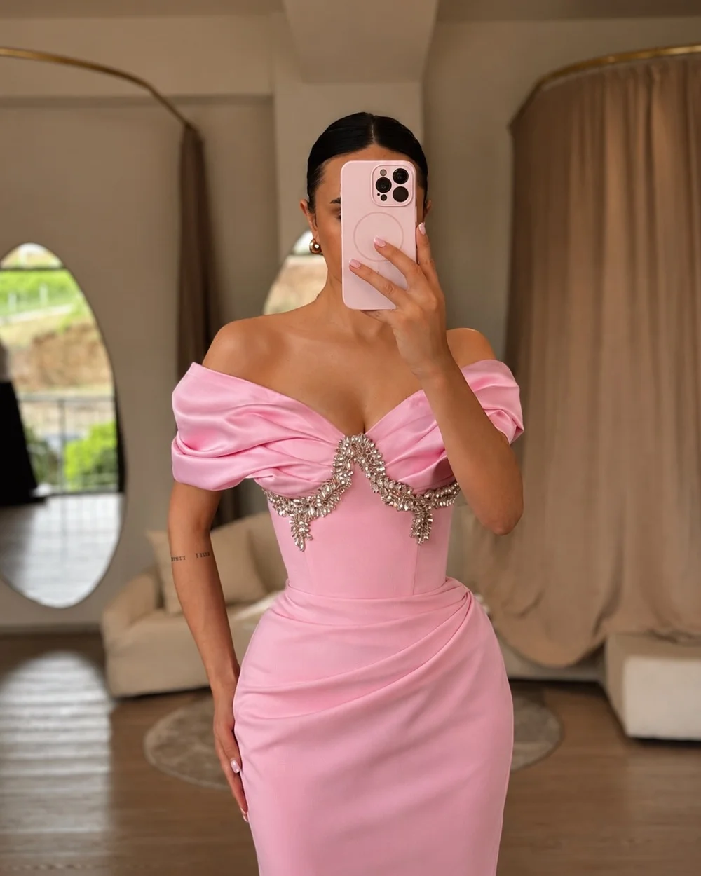 Customized Formal Women Jersey Rhinestone Ruched Straight Evening Dresses Modern Style Off-the-shoulder Floor Lenght Party Gowns