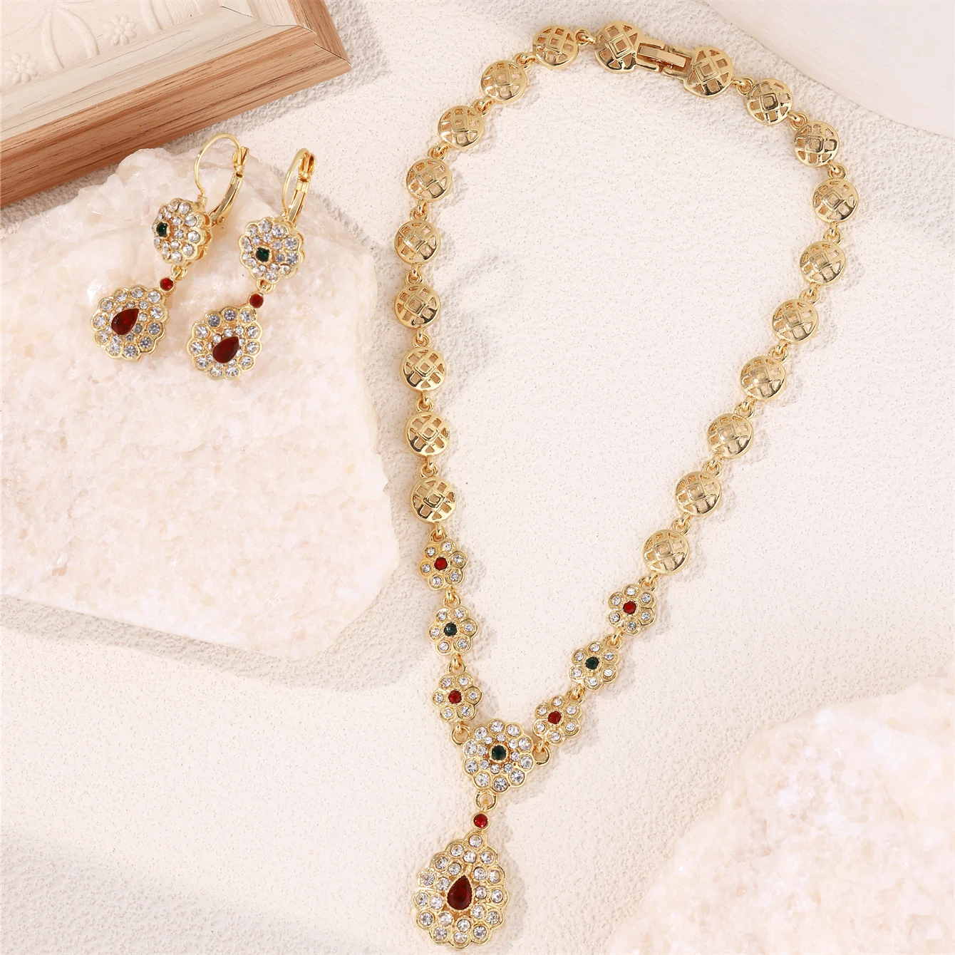 A Necklace Earrings Set Set With Colorful Rhinestone Court Retro Moroccan Fashion Set Necklace