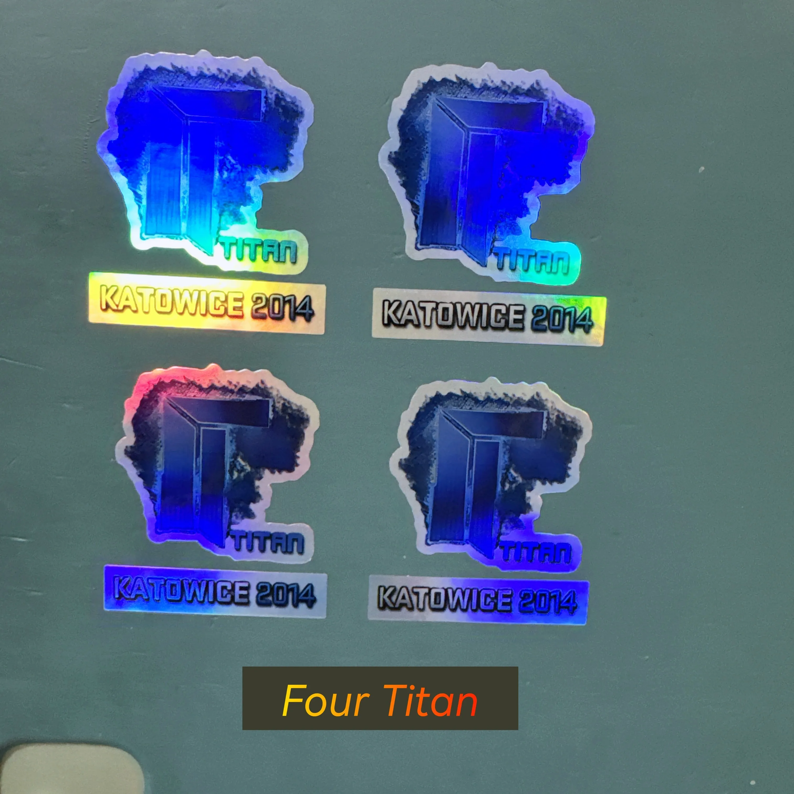 

Наклейки для мотоциклов - можно наносить на чехлы для телефонов, книги, багаж. Titan Holographic Laser Glitter Bike.