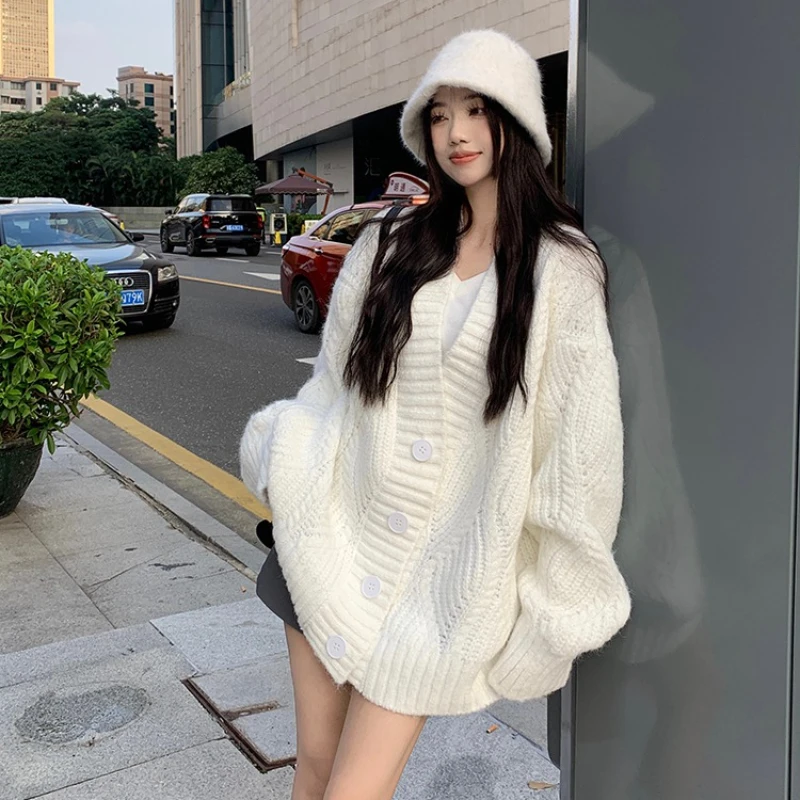 

Hermal Cocoon Cardigan | Vegan Cashmere V-Neck | Cloud-Touch Layering