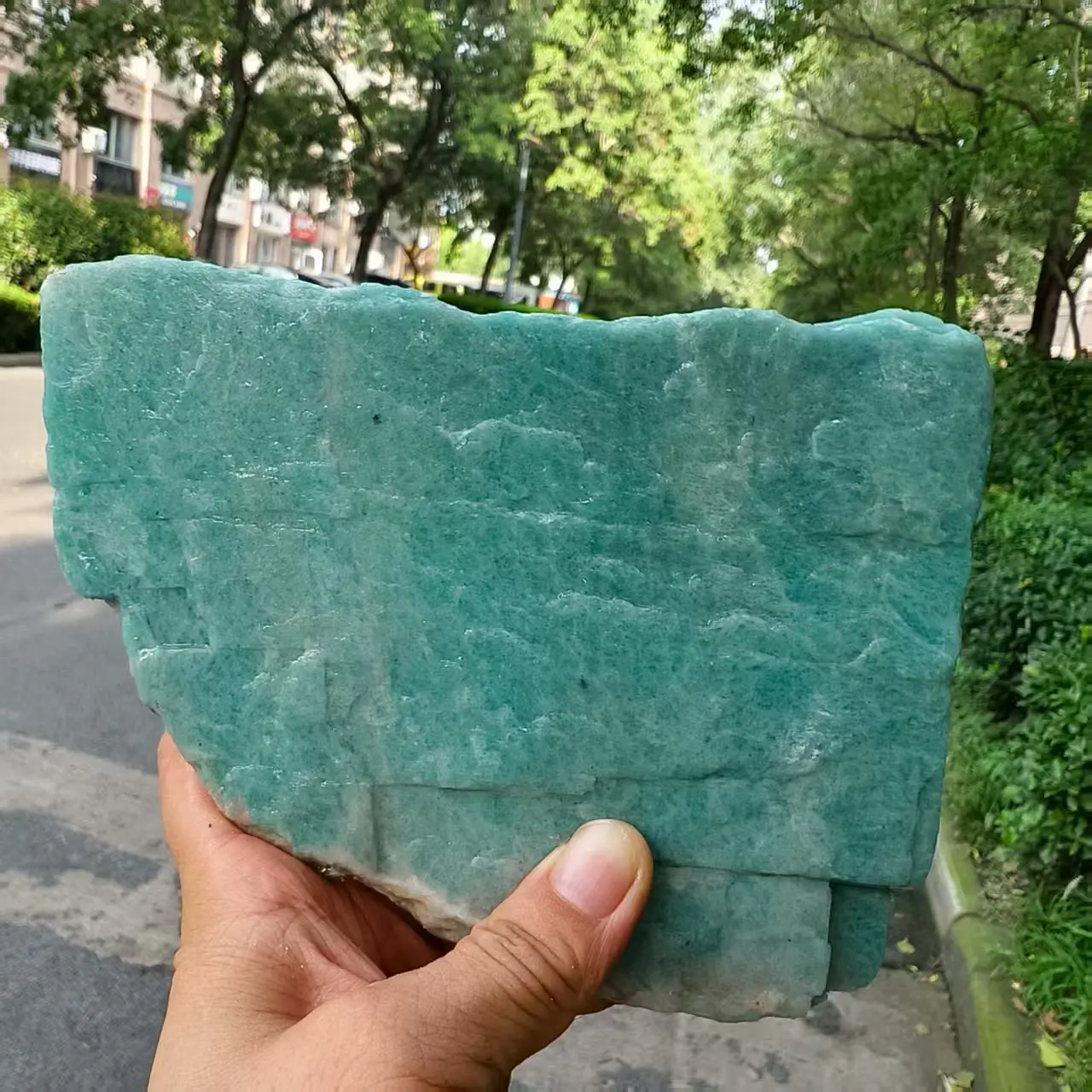 

Natural Amazonian Crystal Quartz Stone. Enhances Energy And Promotes Healing. Suitable For Home Decoration. Detracts Magnetic En