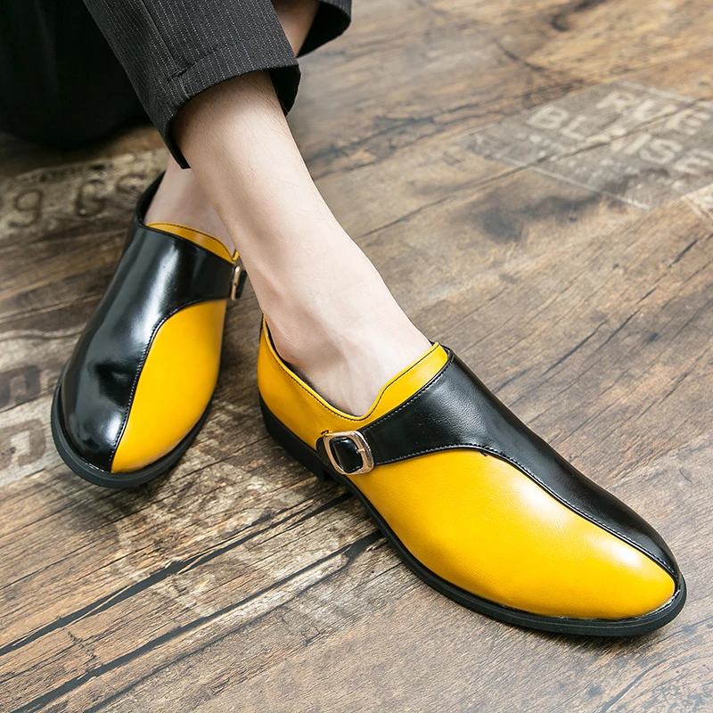 

2023 Men Dress Shoes Handmade Brogue Style Party Leather Wedding Shoes Men Flats Leather Oxfords Formal Shoes Vintage Stylish