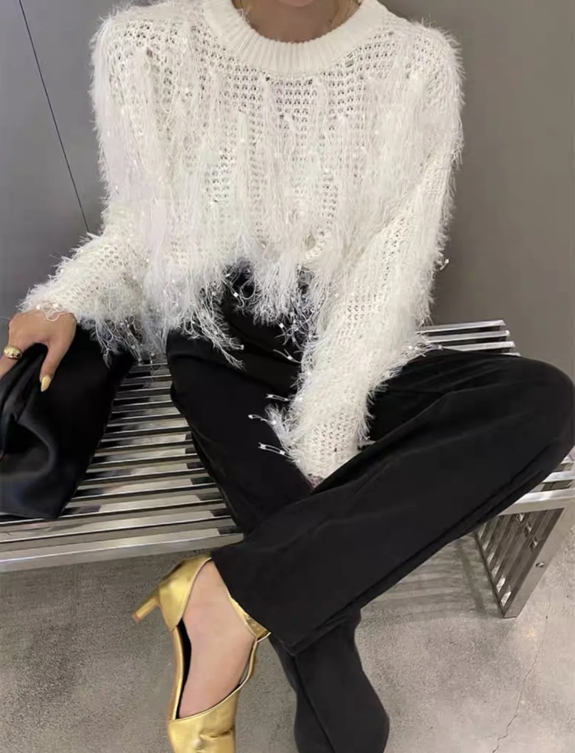 

New Korean Style Fashionable Loose Tassel Feather Long Sleeved Female Knitted Tops Women's Sweater Knitting Pullover Black White