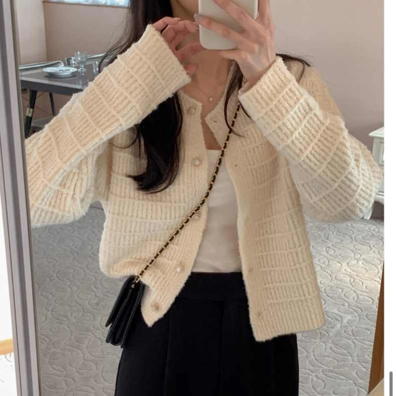 

Autumn Elegant Korean O Neck Women's Long Sleeve Sweet Pink Small Fragrance Retro Short Knitted Cardigan For Lady Spring