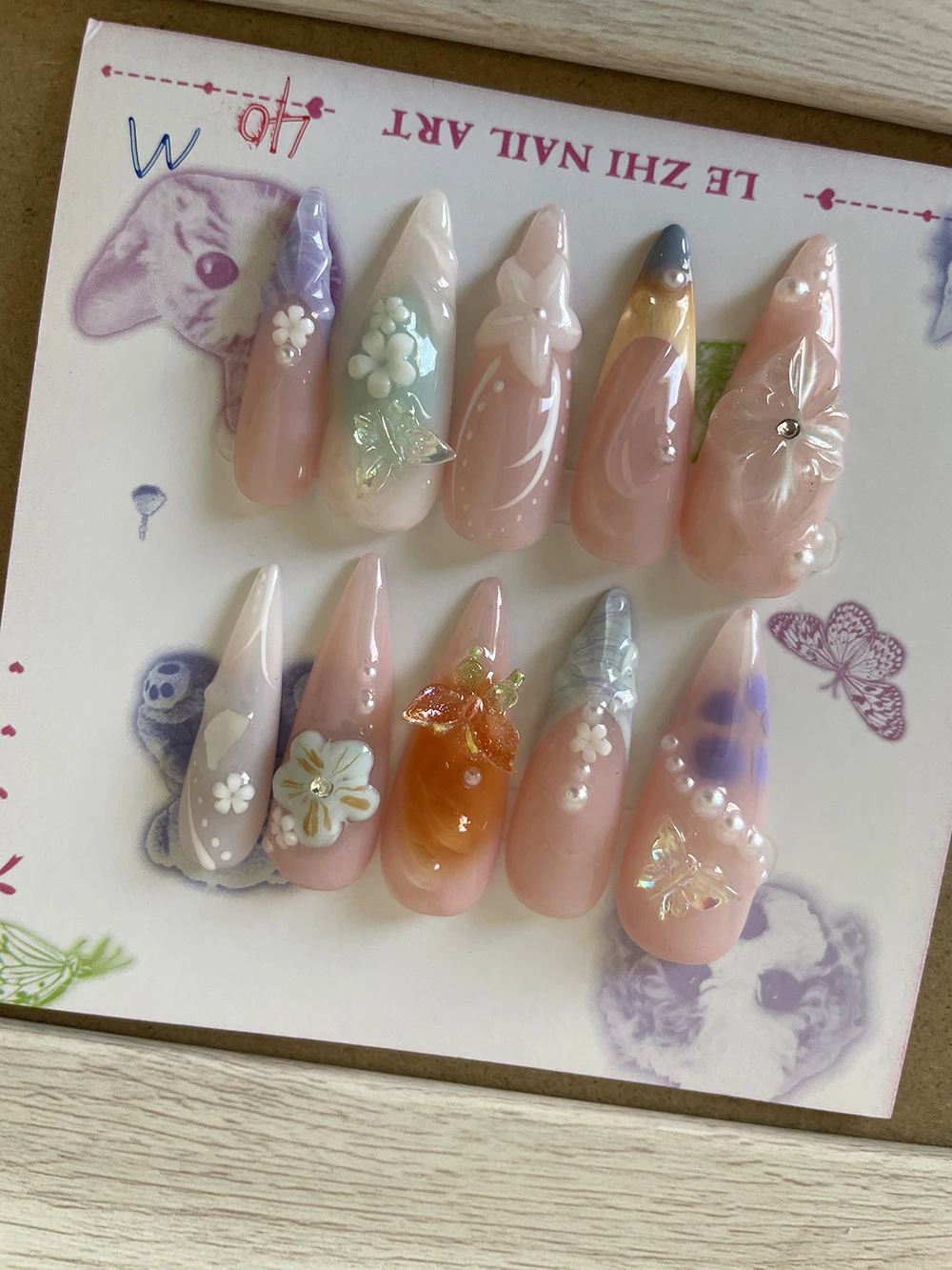 M Size Special Offer Gentle French Hand-drawn Bow Pearl Glitter Tulip Fake Nail Stars Dot Line Butterfly Handmade Nail Art view 6
