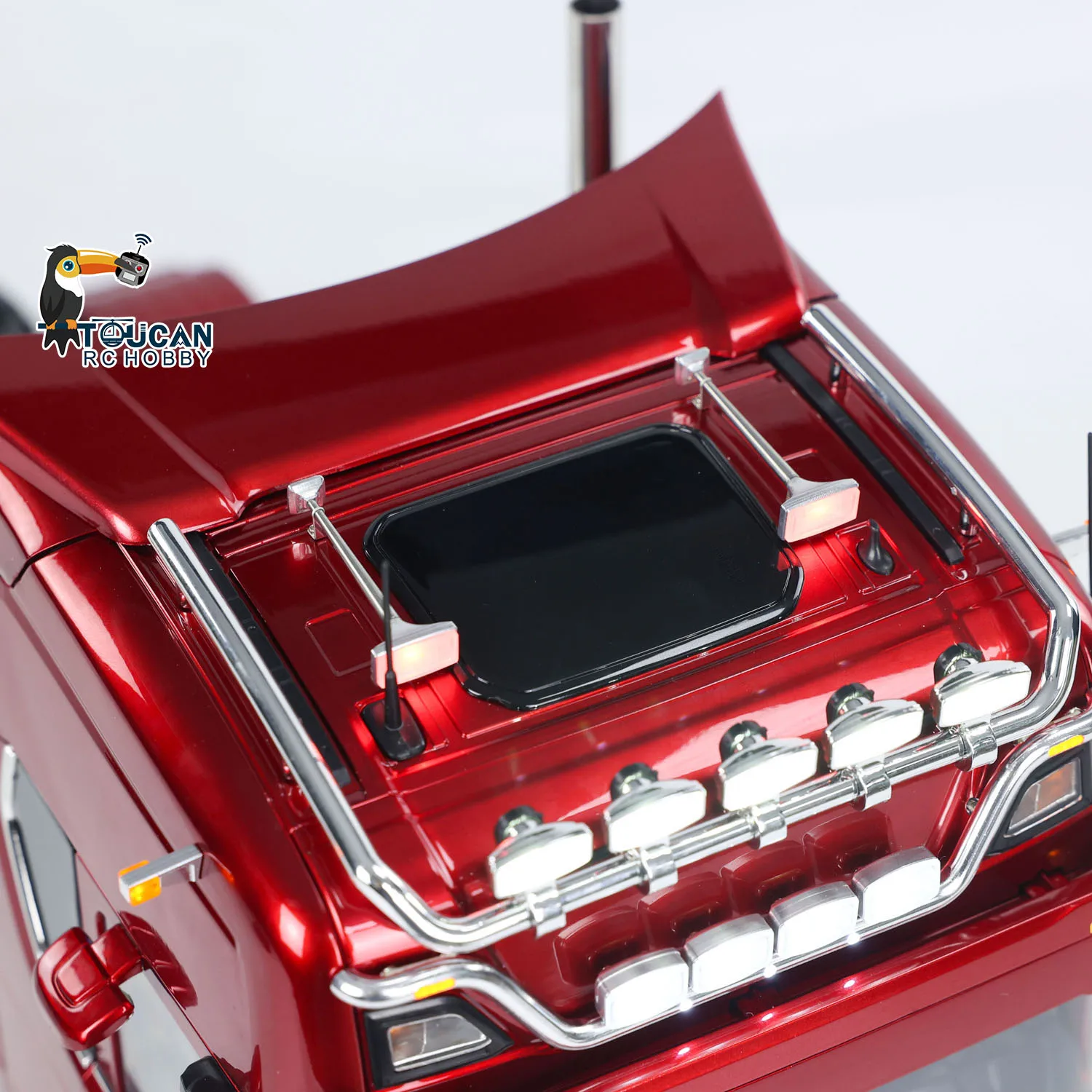 

Радиоуправляемый тягач TOUCAN RTR 1/14 LESU 6*6 770S с металлическим шасси, светом, звуком, дымом и дифференциалом. Игрушечная радиоуправляемая модель.