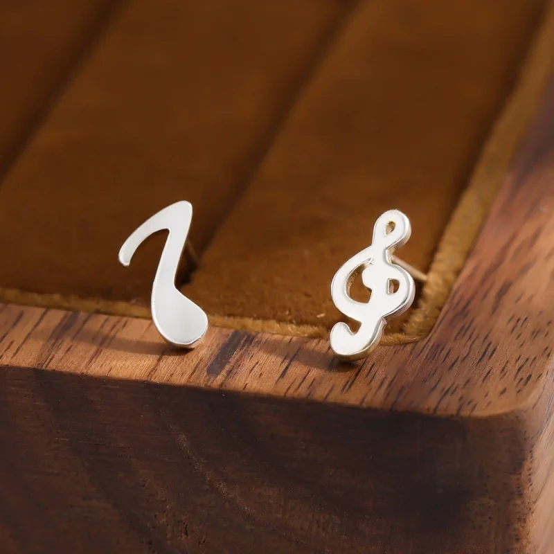 Hot selling new 925 sterling silver fashion trend asymmetrical note earrings simple and versatile girl accessories ED303