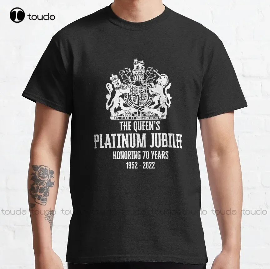 

The Queen'S Platinum Jubilee 70 Years Queen Elizabeth Ii Classic T-Shirt Mens Funny Tee Shirts Tee T Shirts Xs-5Xl Cartoon Tee