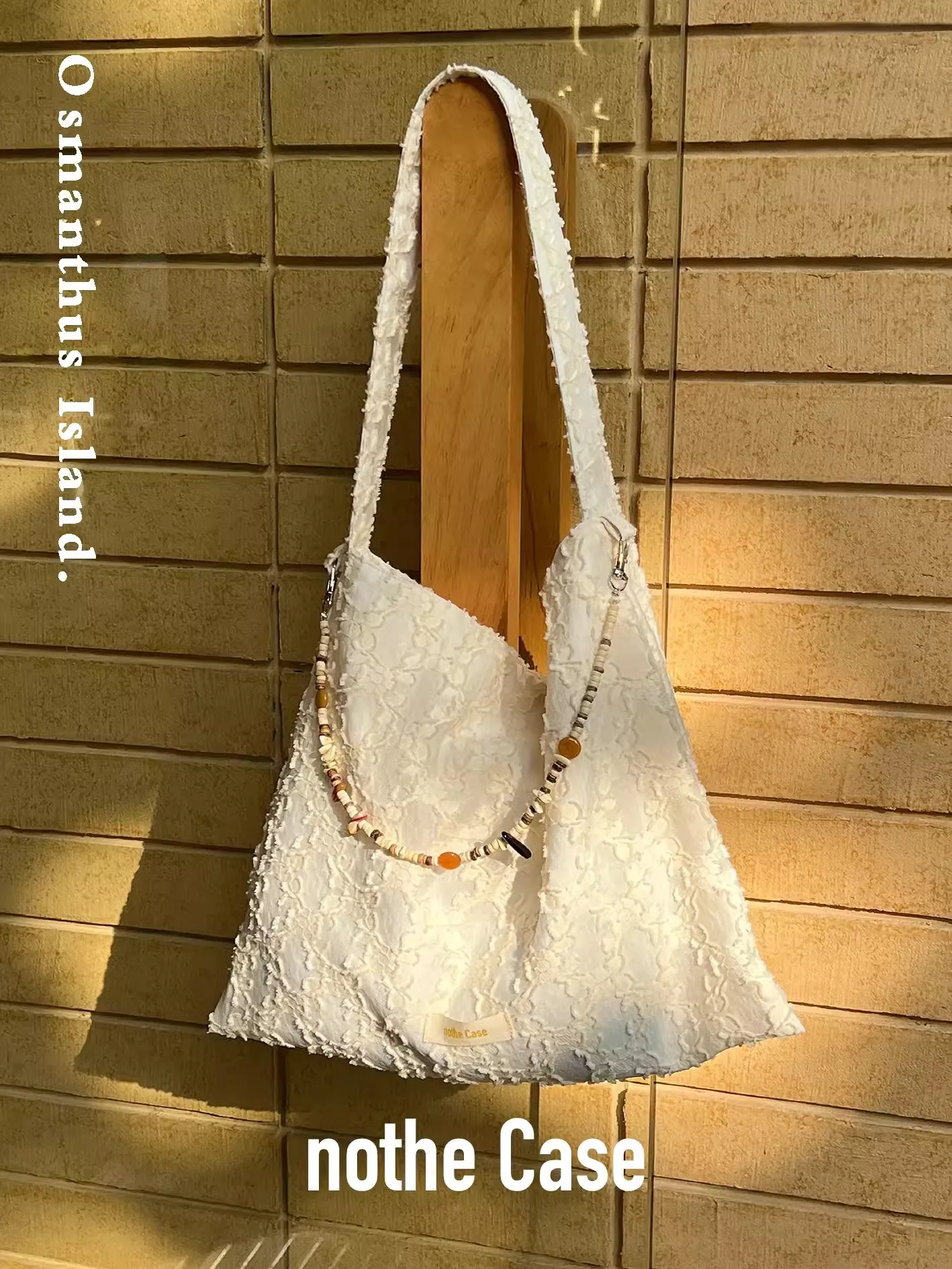 

Light Luxury Fashion Three-dimensional Pleated Pattern Women's Bag French Retro Bead Design Single Shoulder Bag For Women Trendy