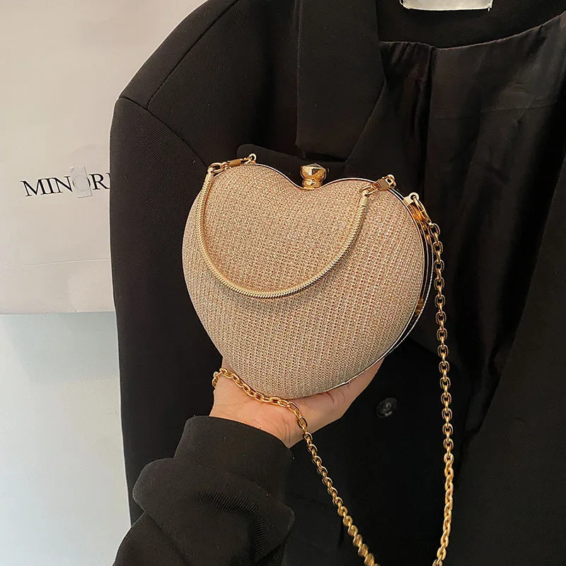 Evening Clutch Bag Women Bag Shiny Handbag Heart Shape Metal Clutches Bag Fashion Chain Shoulder Crossbody Bag Luxury Lady Purse