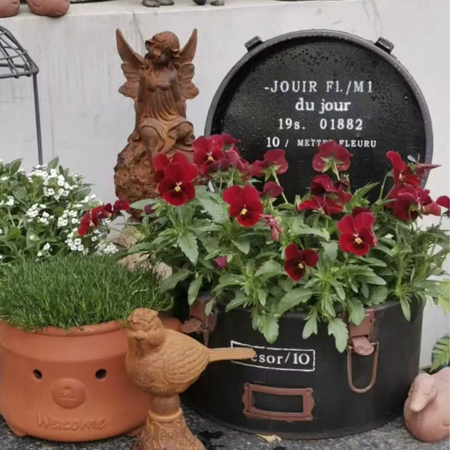 Vintage Round Suitcase Planter, Distressed Iron Flower Pot with Hinged Lid, French Storage Box Style Garden Planter