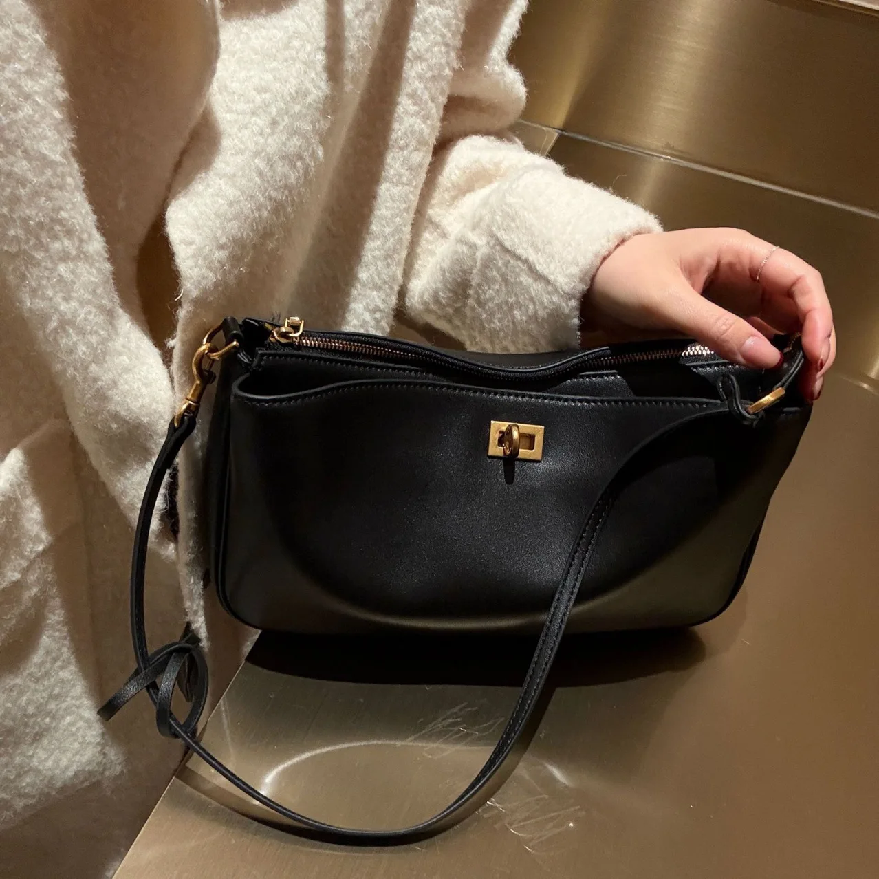 

New European and American Fashion Women's Casual Leather First Layer Cowhide Single Shoulder Underarm Portable Messenger Bag