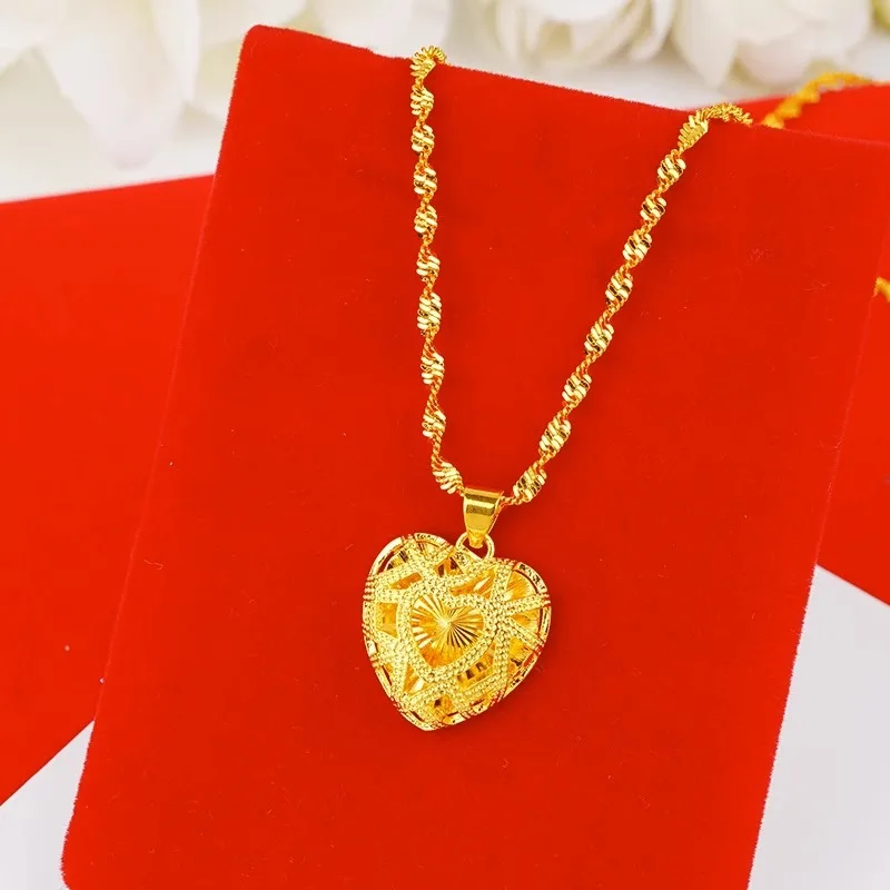 Hollow heart-shaped pendant clavicle chain for women 24K gold, AU999 pendant carved double butterfly heart