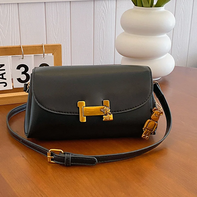 PU Leather Bag Small and Luxury H Buckle Underarm Shoulder Style Crossbody Bag Designer Handbags Crossbody Messenger Pack