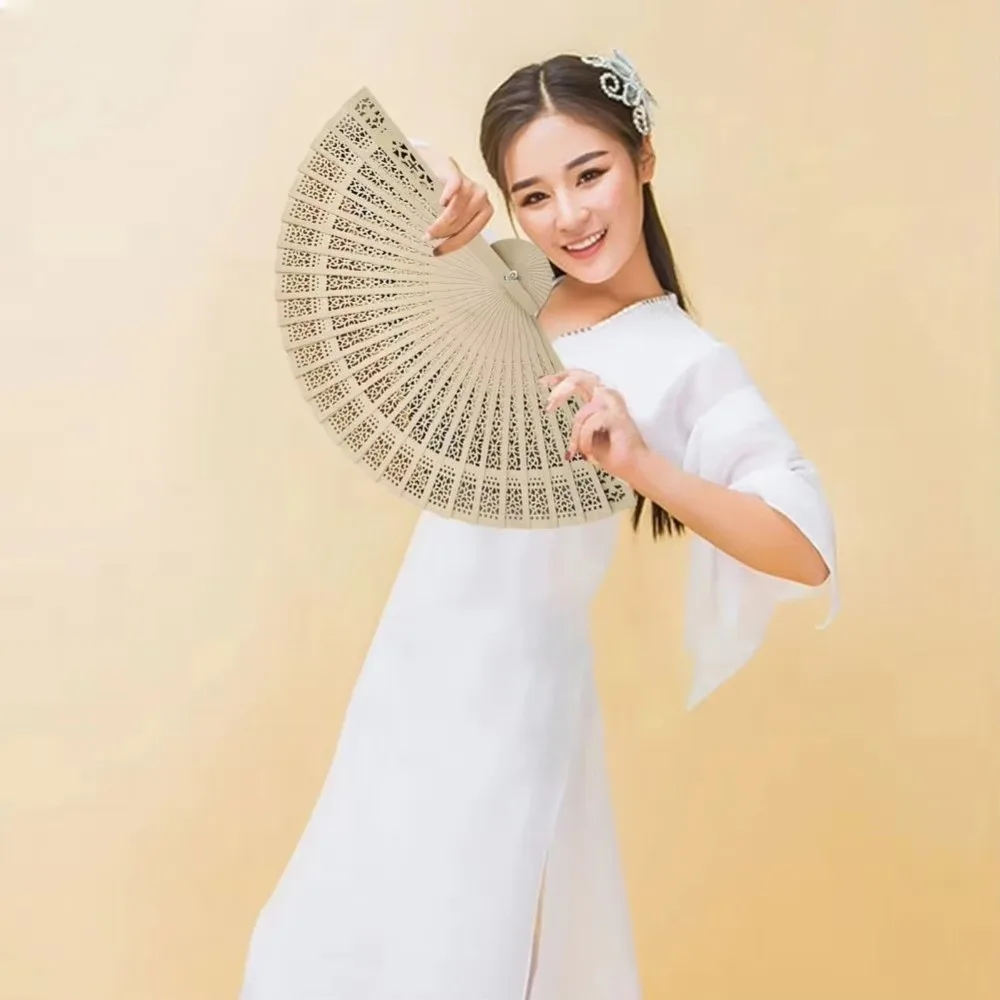 Bamboo Material Handheld Bamboo Fan Wooden Handle Folding Structure Chinese Folding Fans Ornament Style Handheld Size