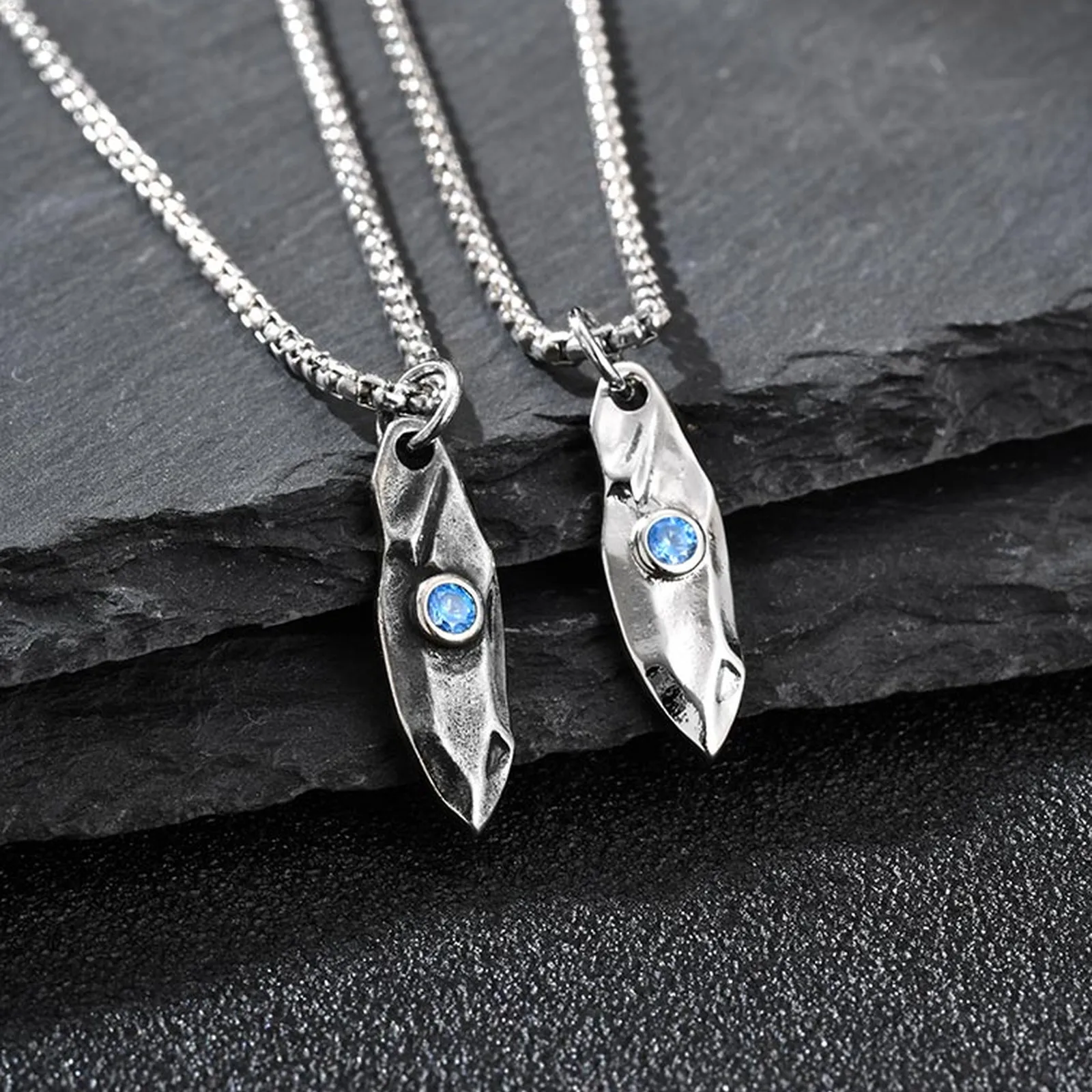 

Vnox Blue Zircon Wish Stone Pendant Necklace for Men, Metal Pendant with Box Chain Vintage Hip Hop Birthday Party Jewelry Gifts