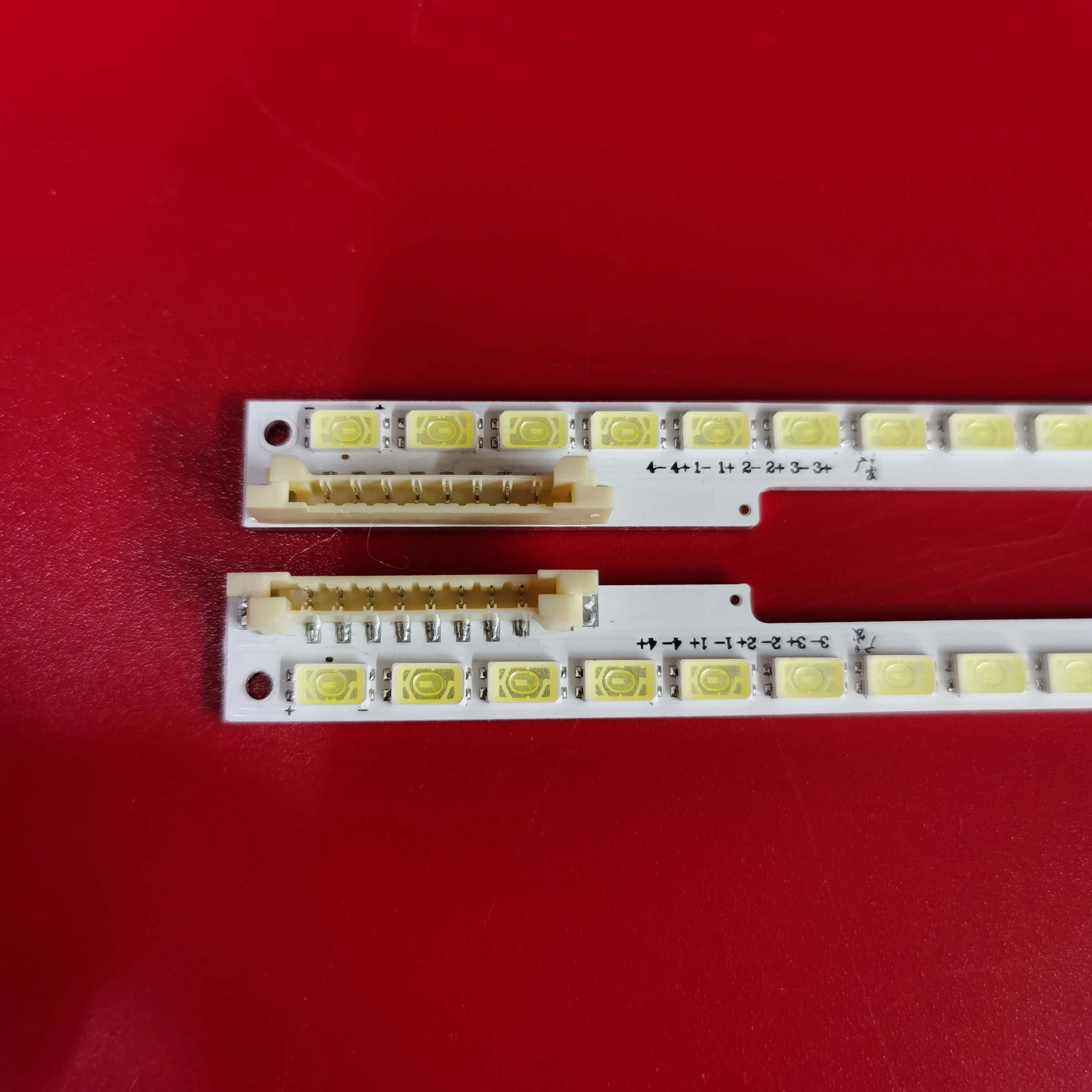 Listwa oświetleniowa LED dla 2011SVS40_6.5K_V2_4CH-PV-LEFT72 UA40D6600WN UN40D6400 UE40D7000 UE40D6510 UA40D6530 UE40D6530