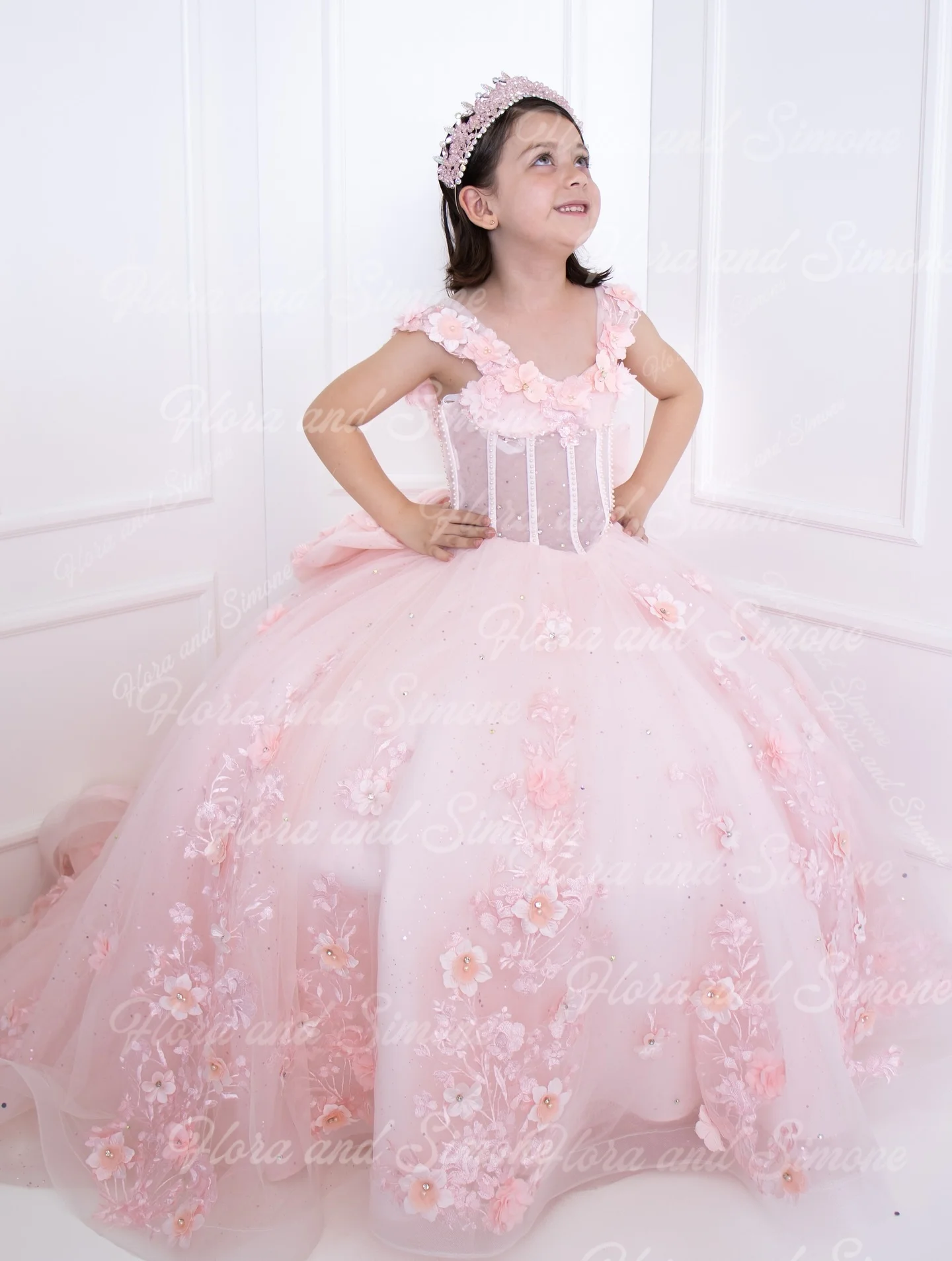 فستان فتاة الزهور الأرجواني ثلاثي الأبعاد لحفلات الزفاف بدون أكتاف لؤلؤ فاخر من التول للأطفال أول فستان حفلة عيد ميلاد إفخارستيا #1