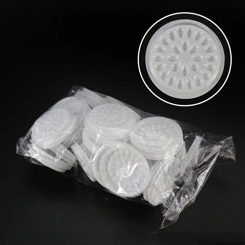 100 Stuks Wimper Plastic Lijmhouder Lijmpakking Zelfklevende Pallet Wimper Verlenglijm Pads Bloemvorm Pad Make-Up Tool