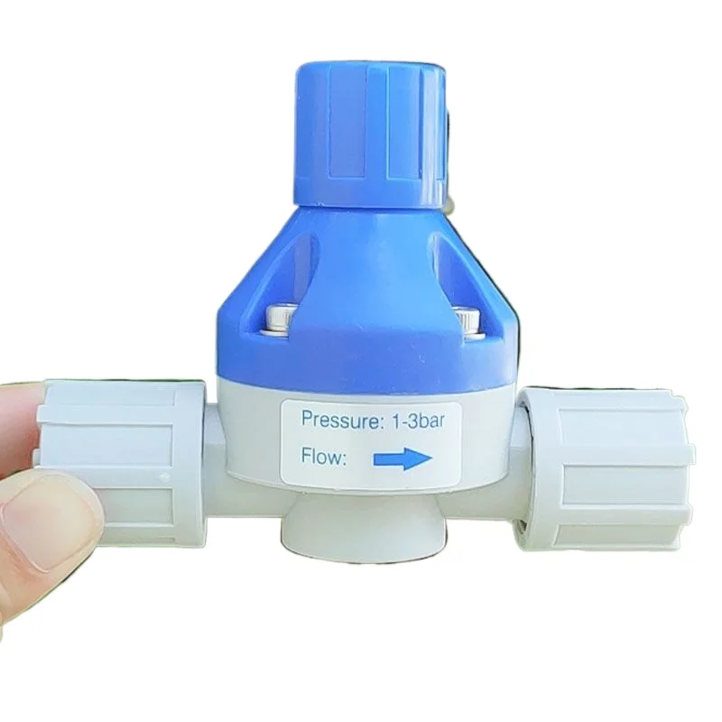 Integrated dosing device, special back pressure for metering pump, preventing liquid backflow, convenient connection of hose