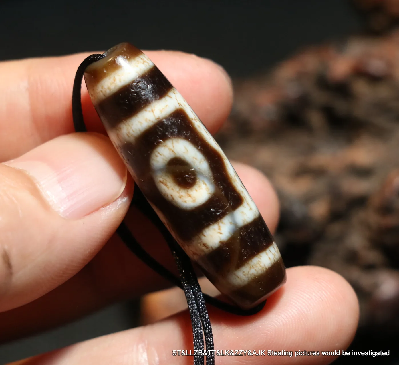 

A Unique Tibetan Old Agate 3 Buddha Eye Big Wisdom Totem dZi Bead Amulet Fit For Making Bracelet Timestown UPD22