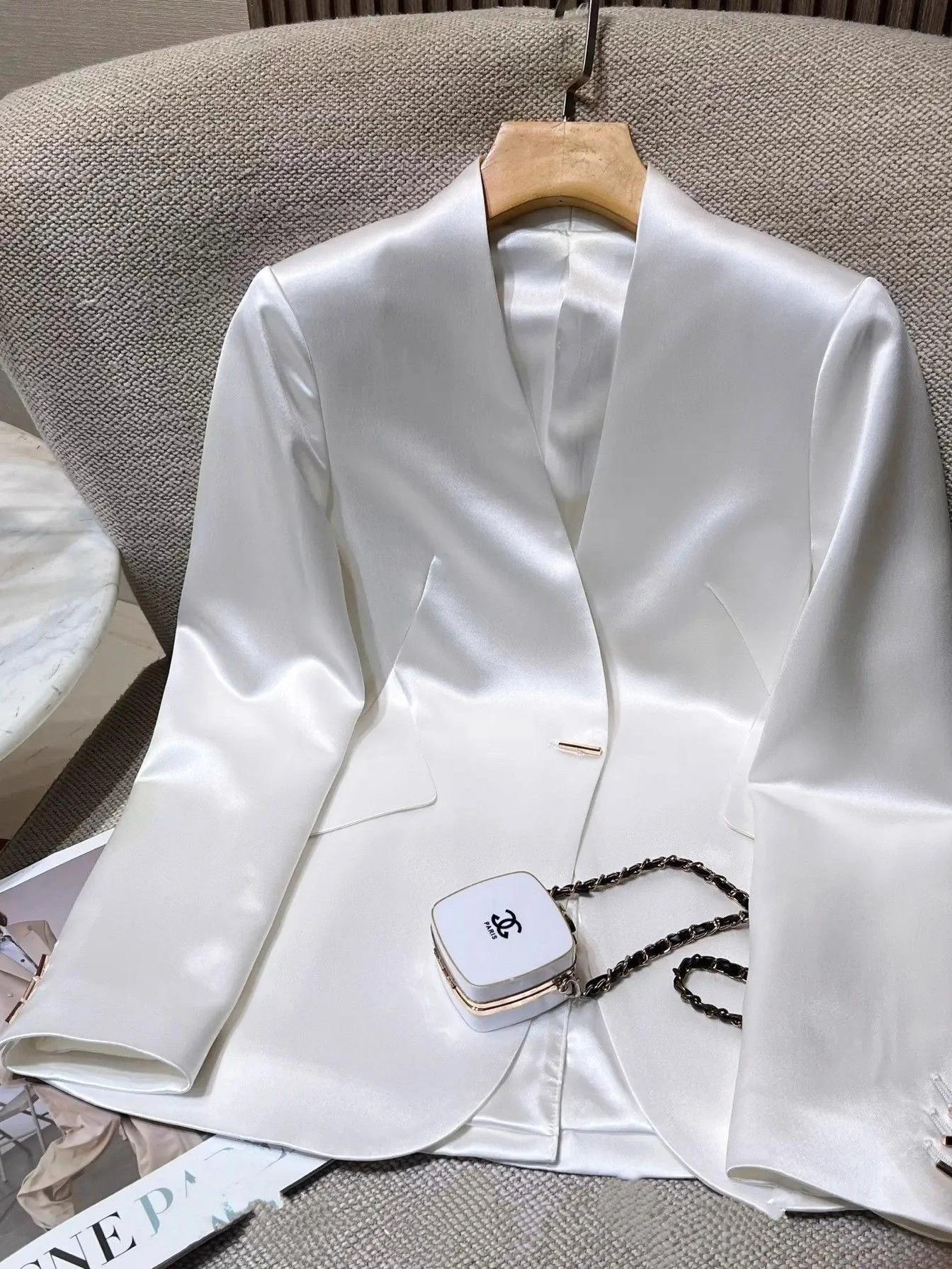 Elegant White Acetate Satin Women's Suit Jacket Slim Fit Waist Cinched Spring Autumn New Style Commute Friendly Classic Cut